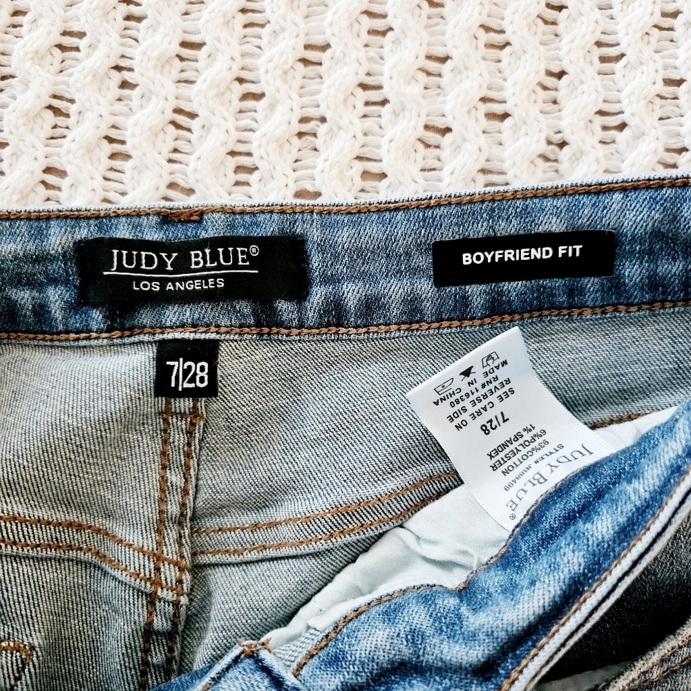 Judy Blue High Rise Medium Wash Patched Straight Leg Boyfriend Fit Jeans 7/28 - Picture 11 of 12